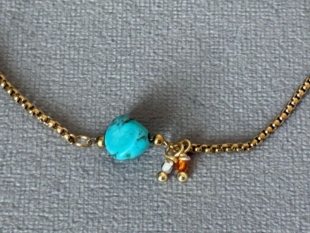 Gold Gemstone Bolo Chain Bracelet – Turquoise, Rose Quartz, or Red Jasper