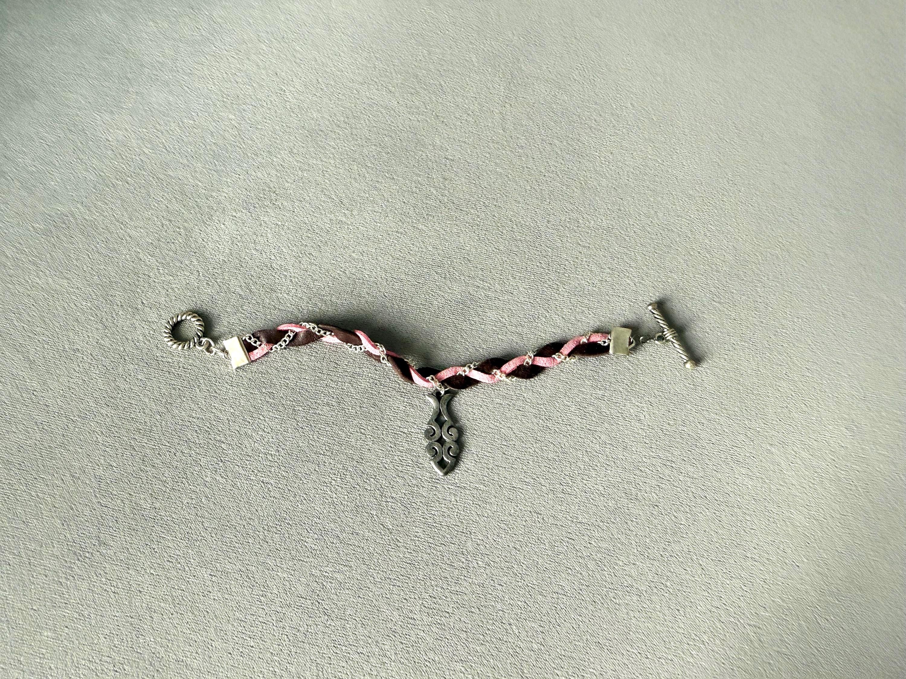 Velvet Fish Bracelet