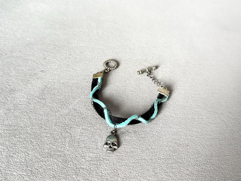 Venom Kiss Skull Bracelet