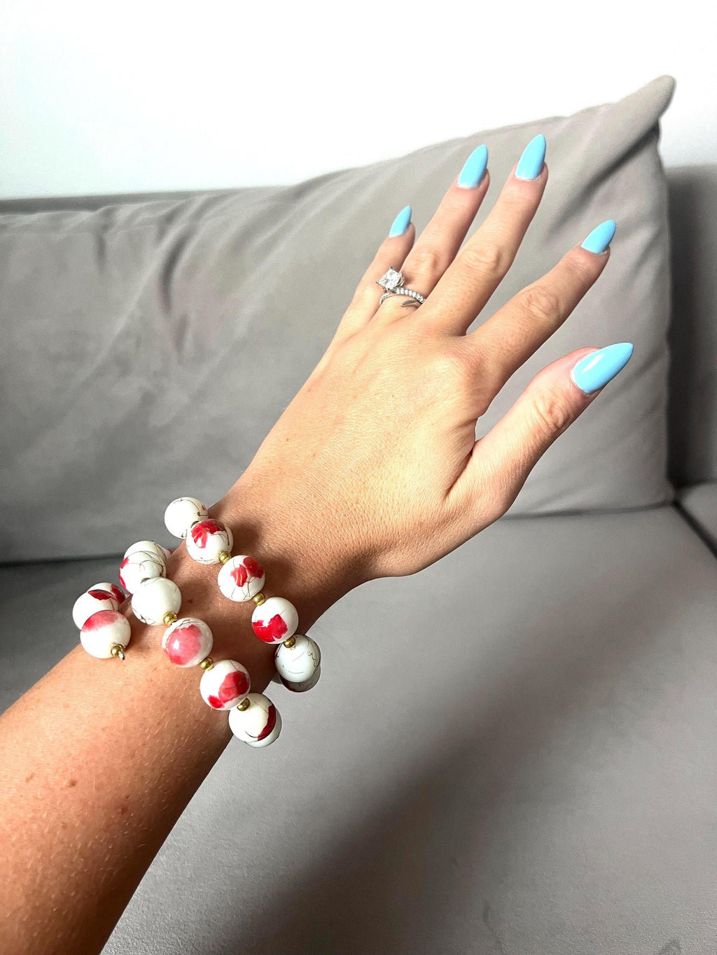 Bold Red & White Marbled Bead Stretch Bracelet with Gold Accents