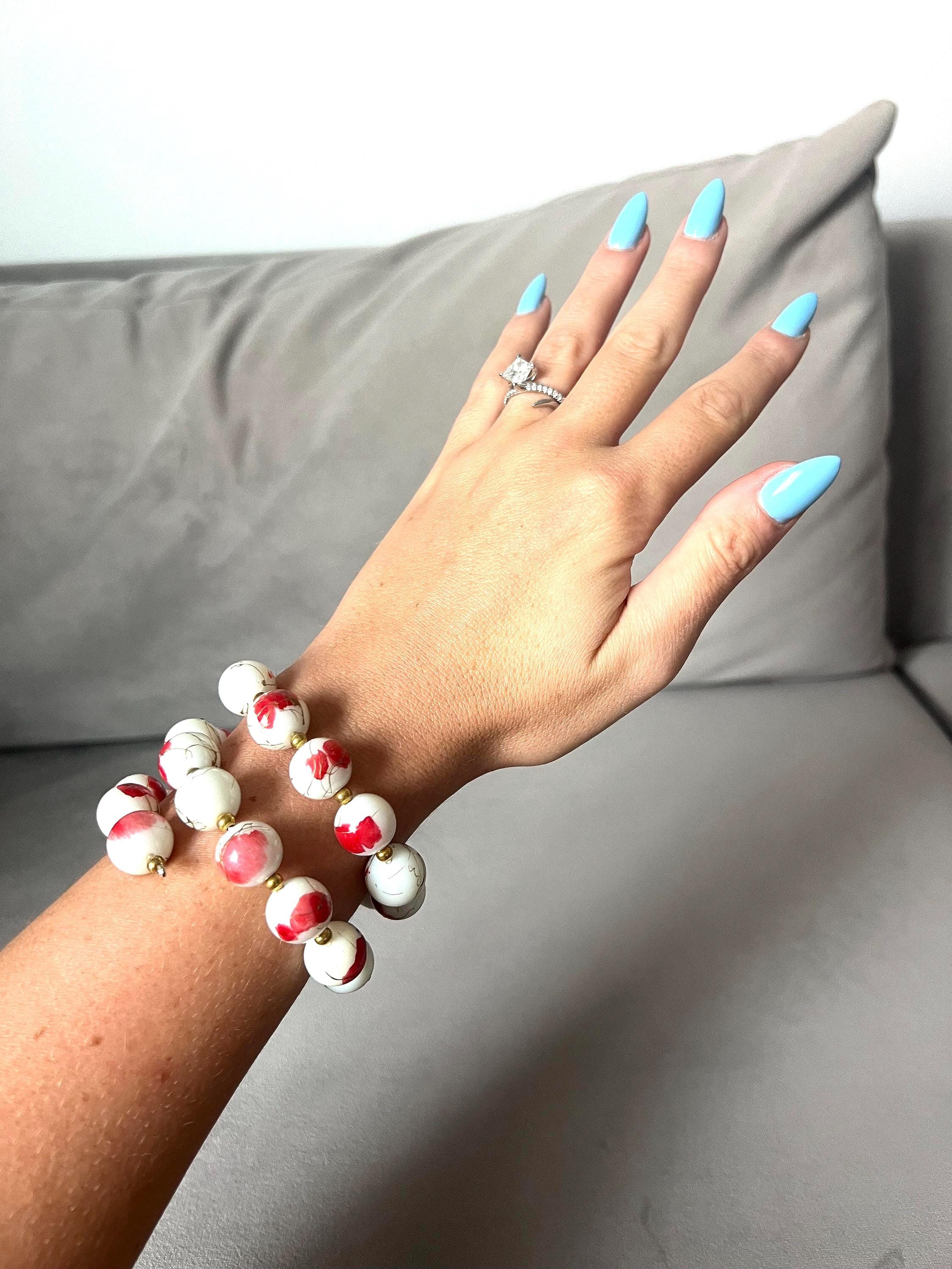 Bold Red & White Marbled Bead Stretch Bracelet with Gold Accents
