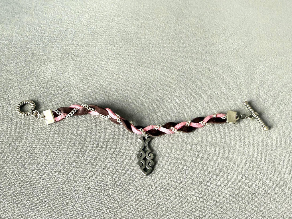 Velvet Fish Bracelet