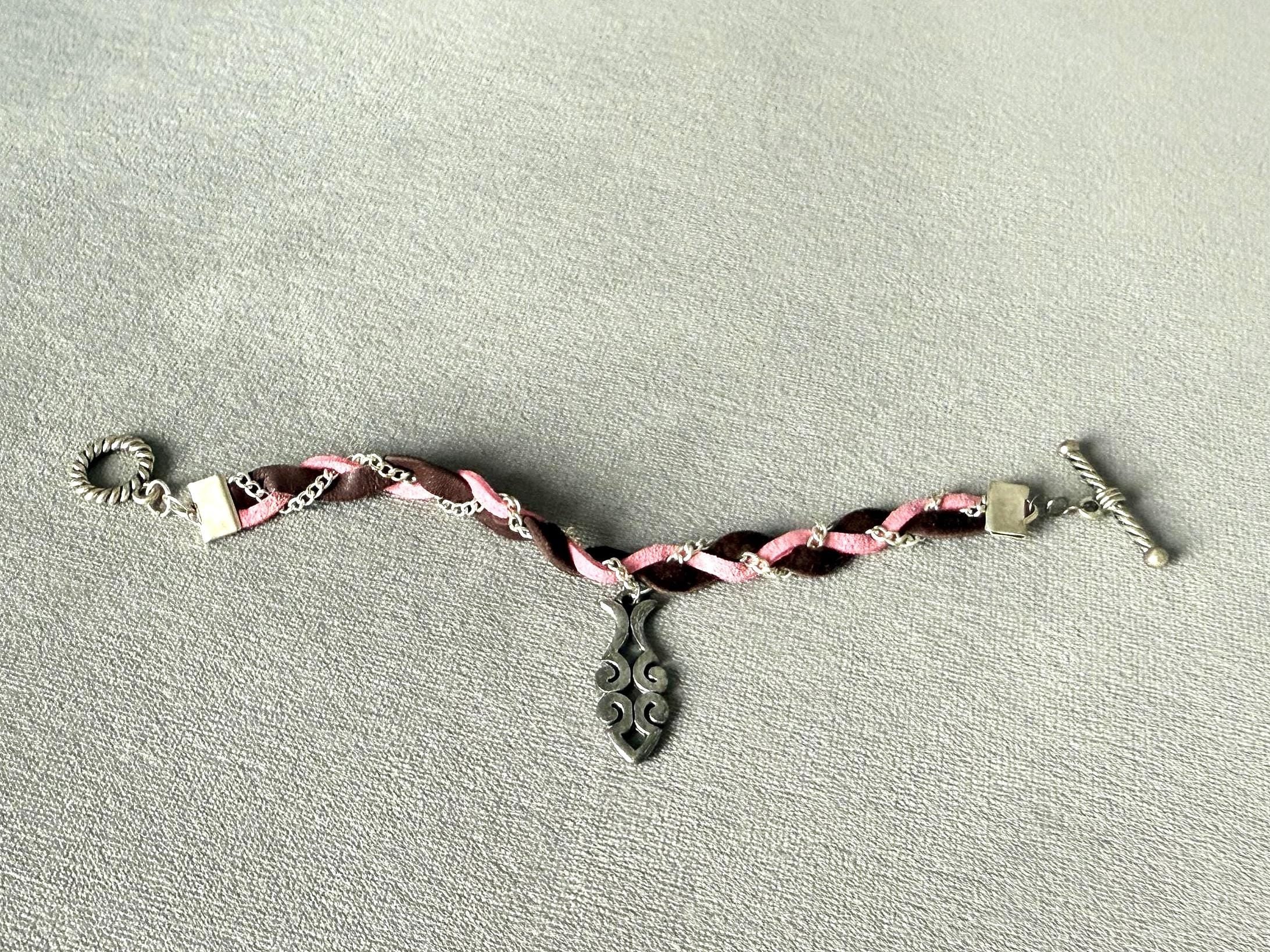 Velvet Fish Bracelet