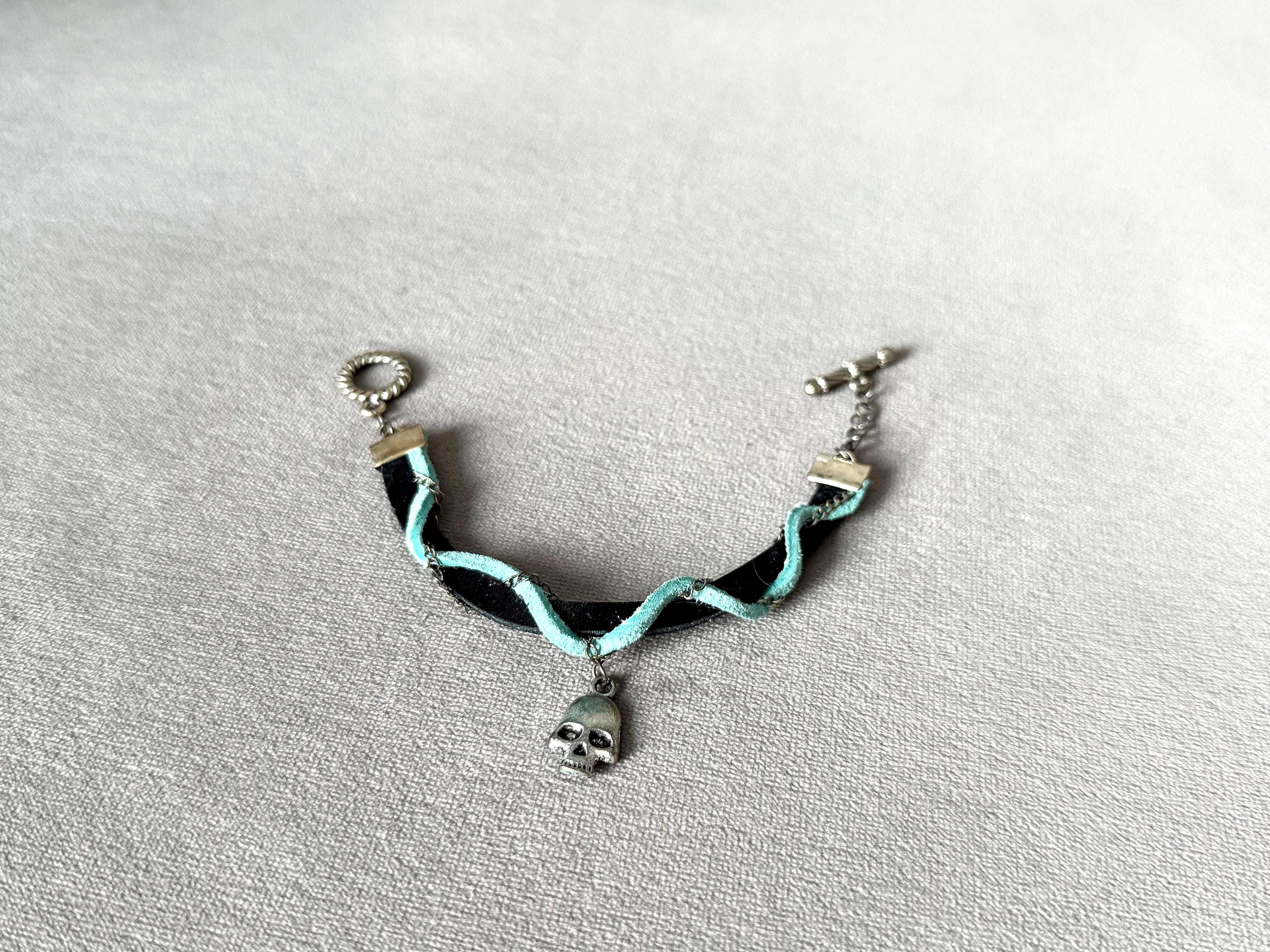 Venom Kiss Skull Bracelet