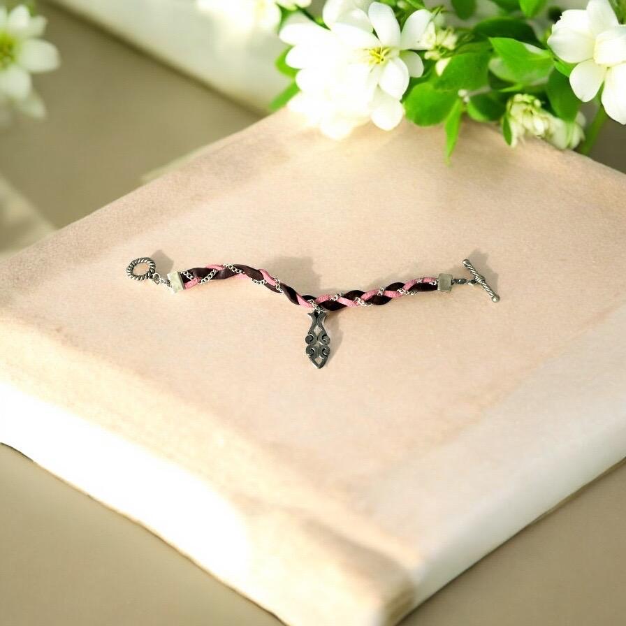 Velvet Fish Bracelet
