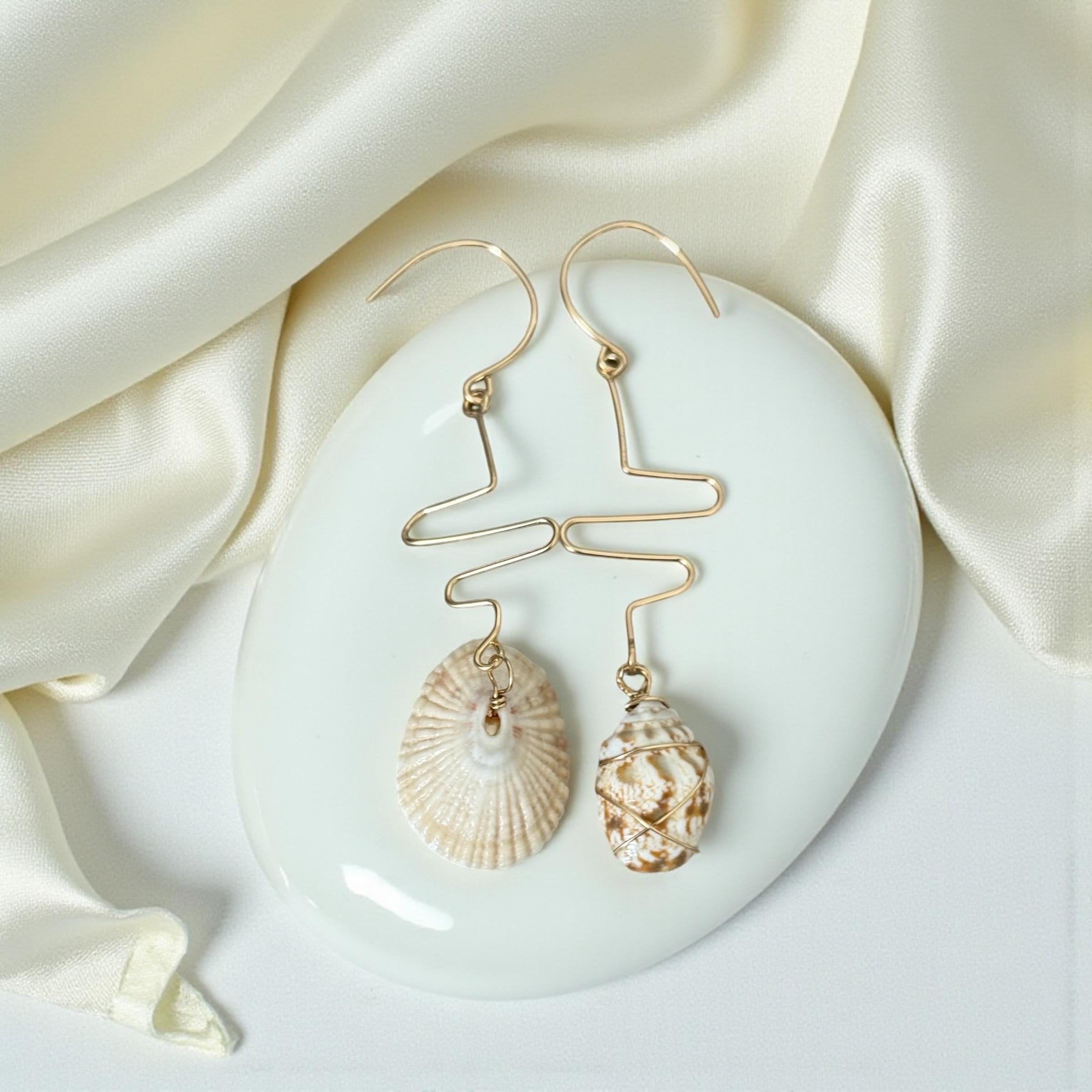 Sculpted Golden Currents Hawaiian Shell Earrings