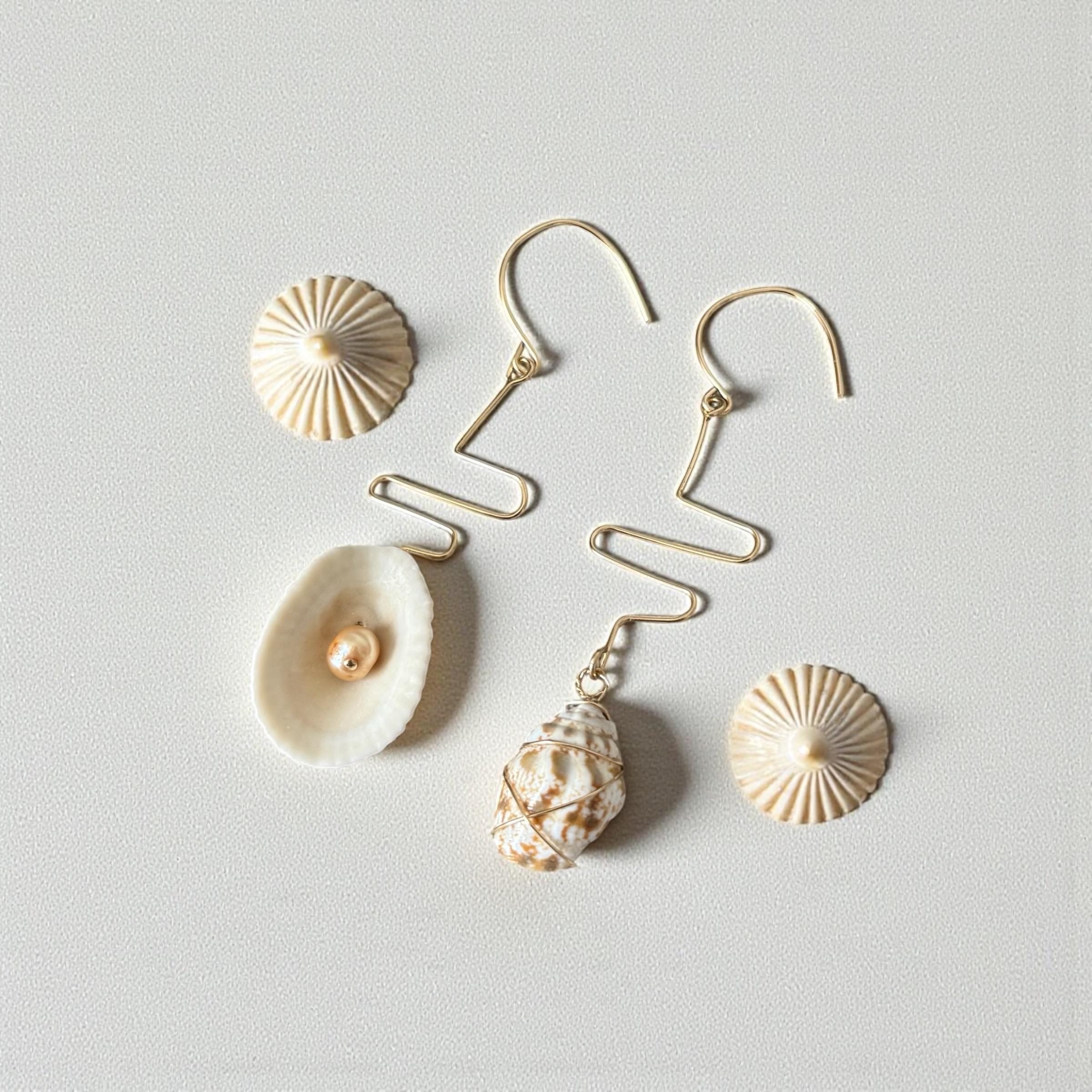 Sculpted Golden Currents Hawaiian Shell Earrings