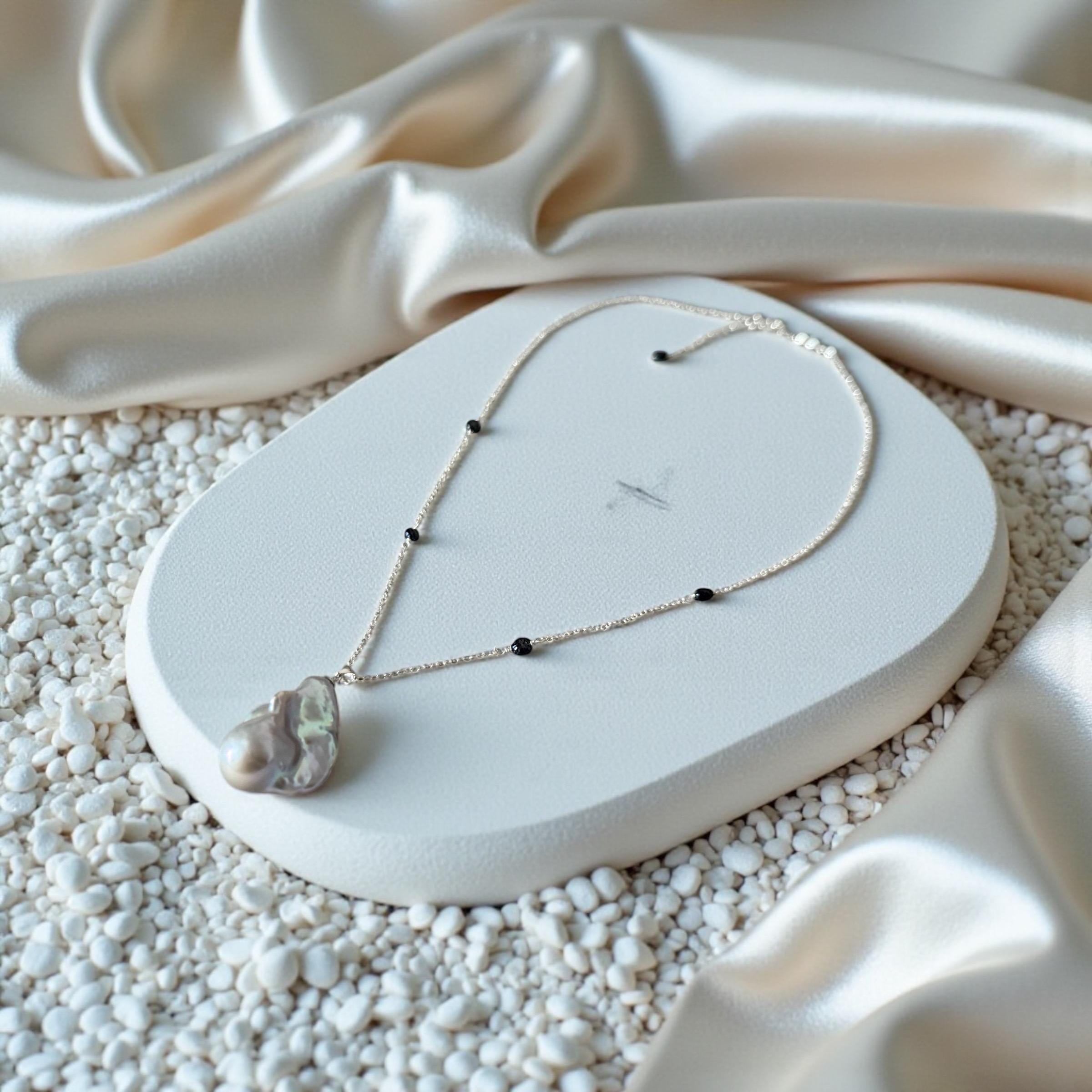 Noir Pearl Solstice Necklace