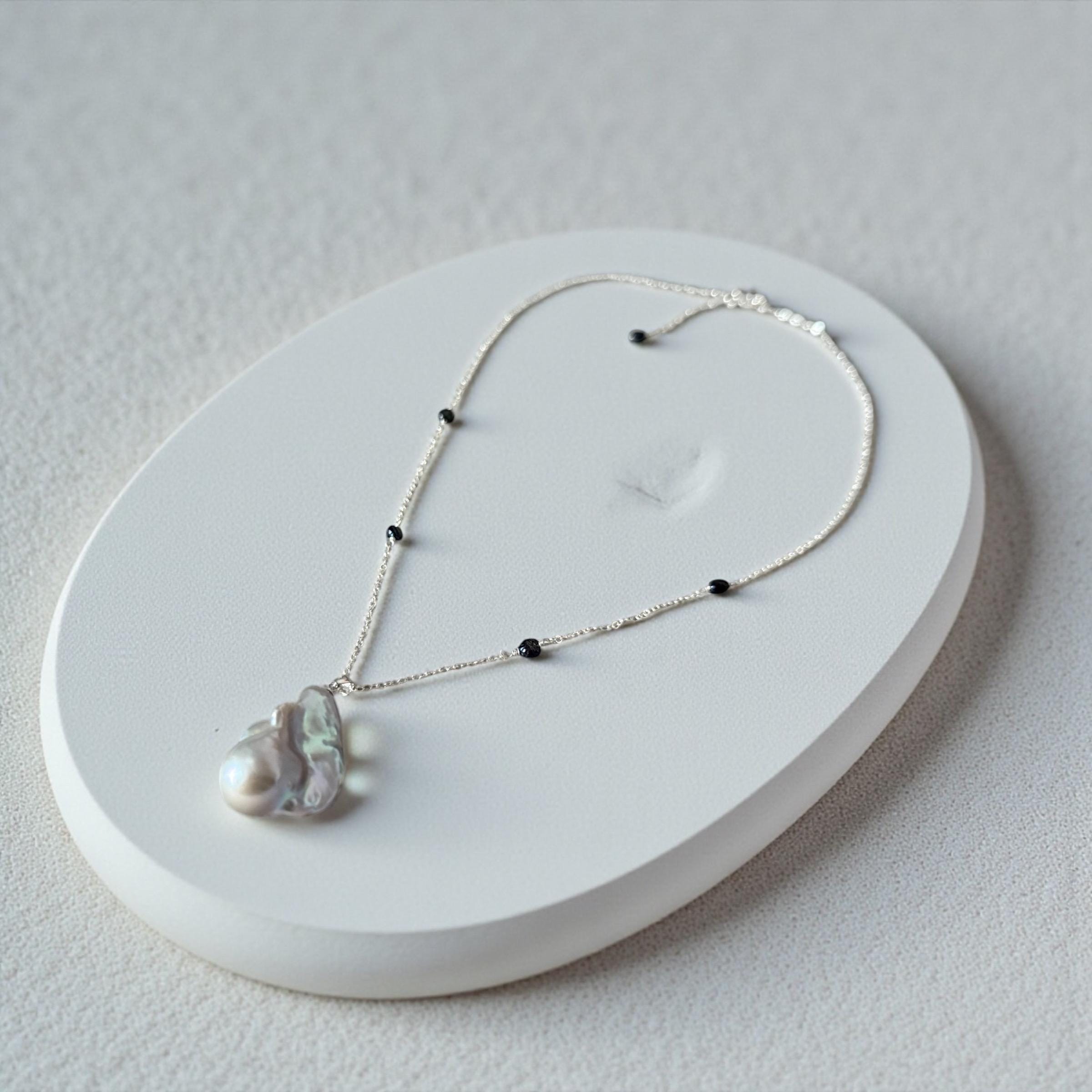 Noir Pearl Solstice Necklace