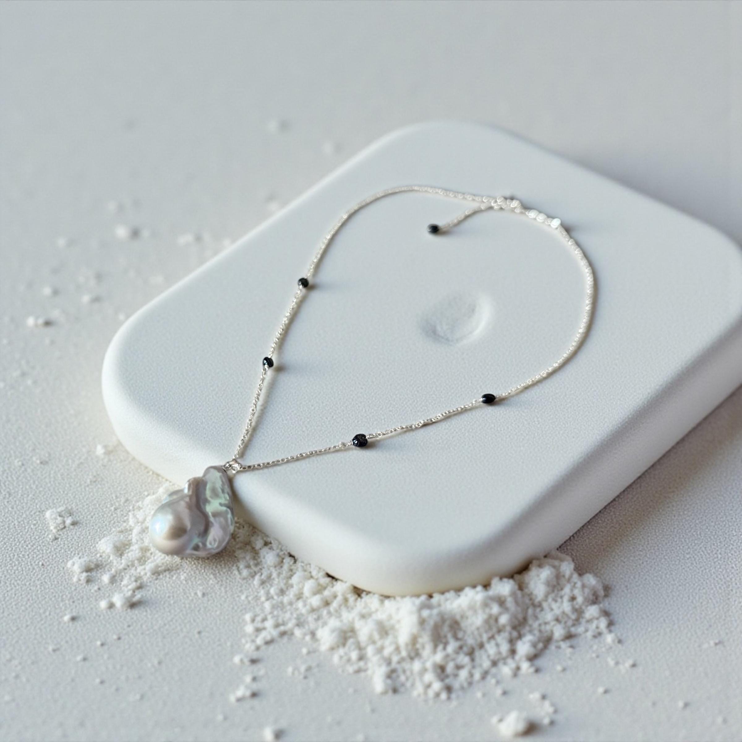 Noir Pearl Solstice Necklace