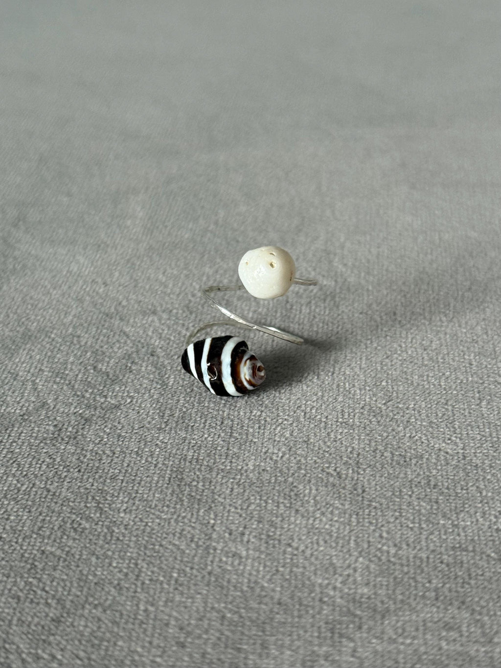 Monochrome Hammered Shell Ring