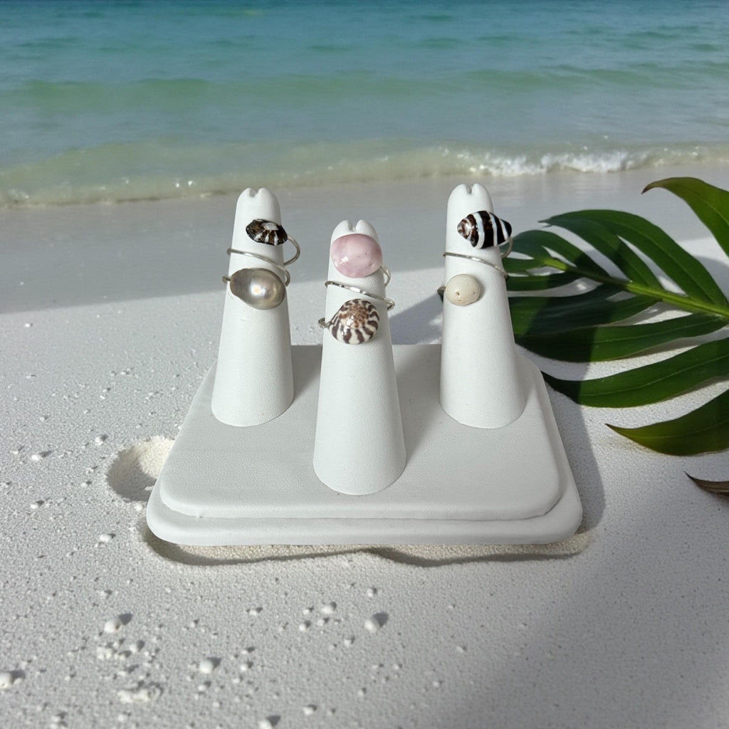 Silver Hammered Cabo Shell and Pearl Ring