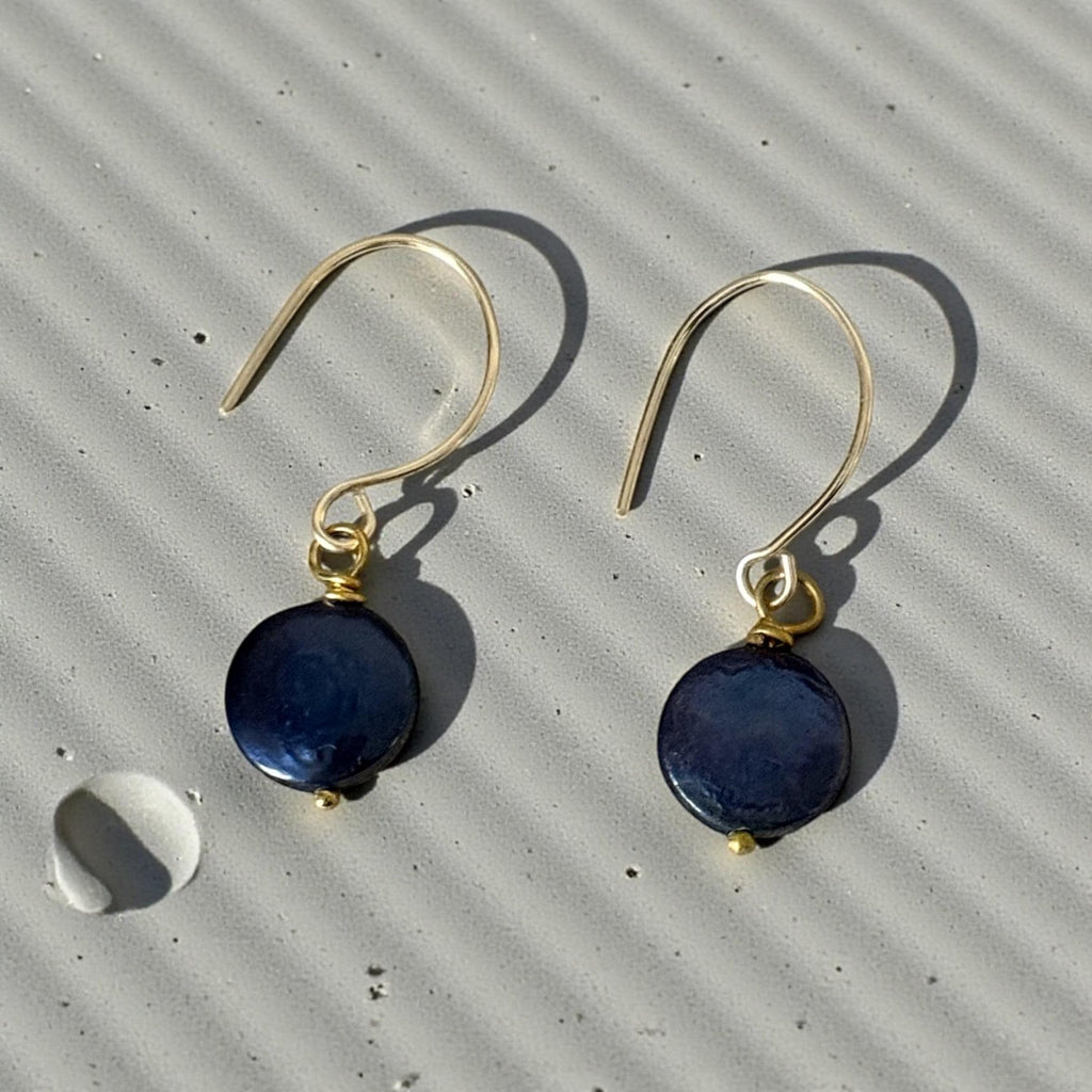 Midnight Current Pearl Earrings