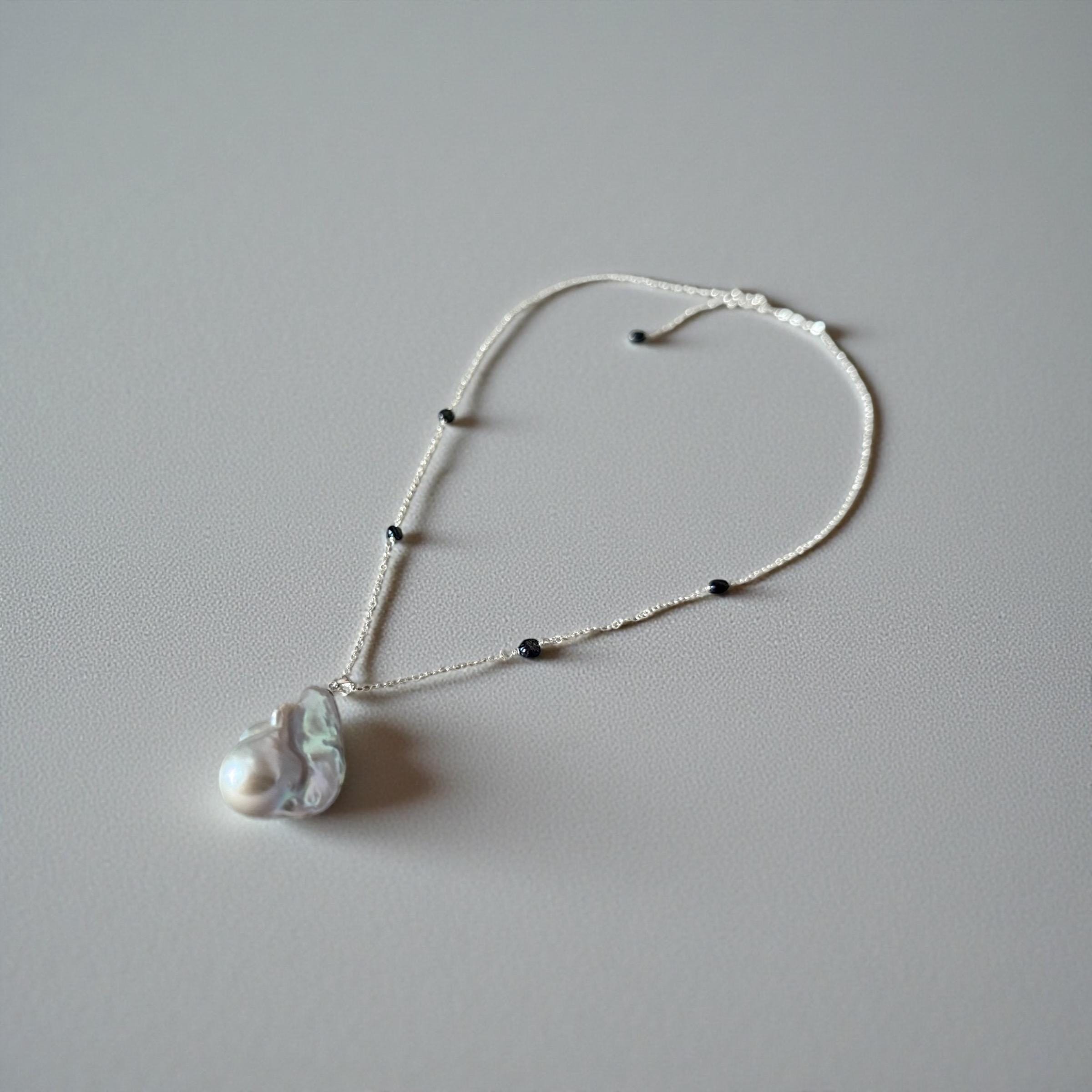 Noir Pearl Solstice Necklace