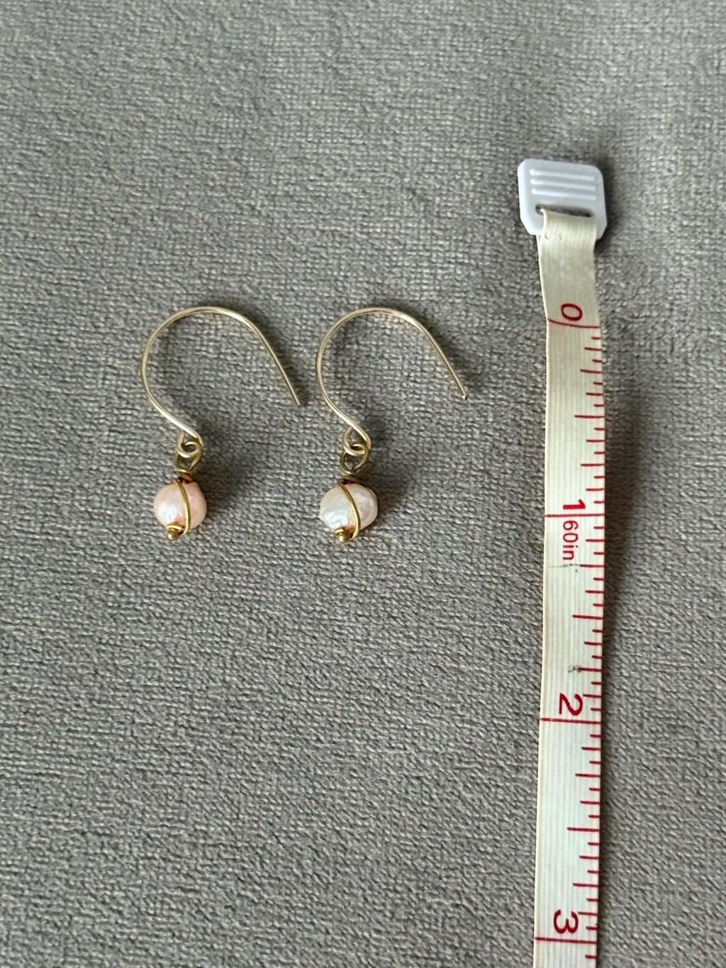 Soft Current Pearl Earrings