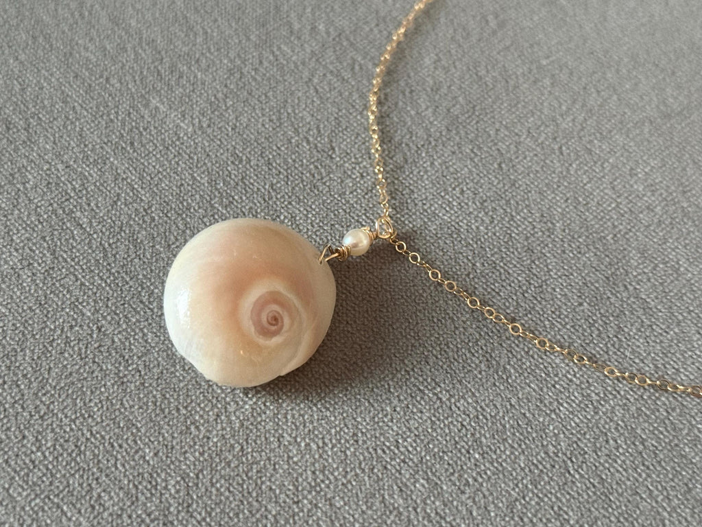 Golden Tide Relic Shell Necklace