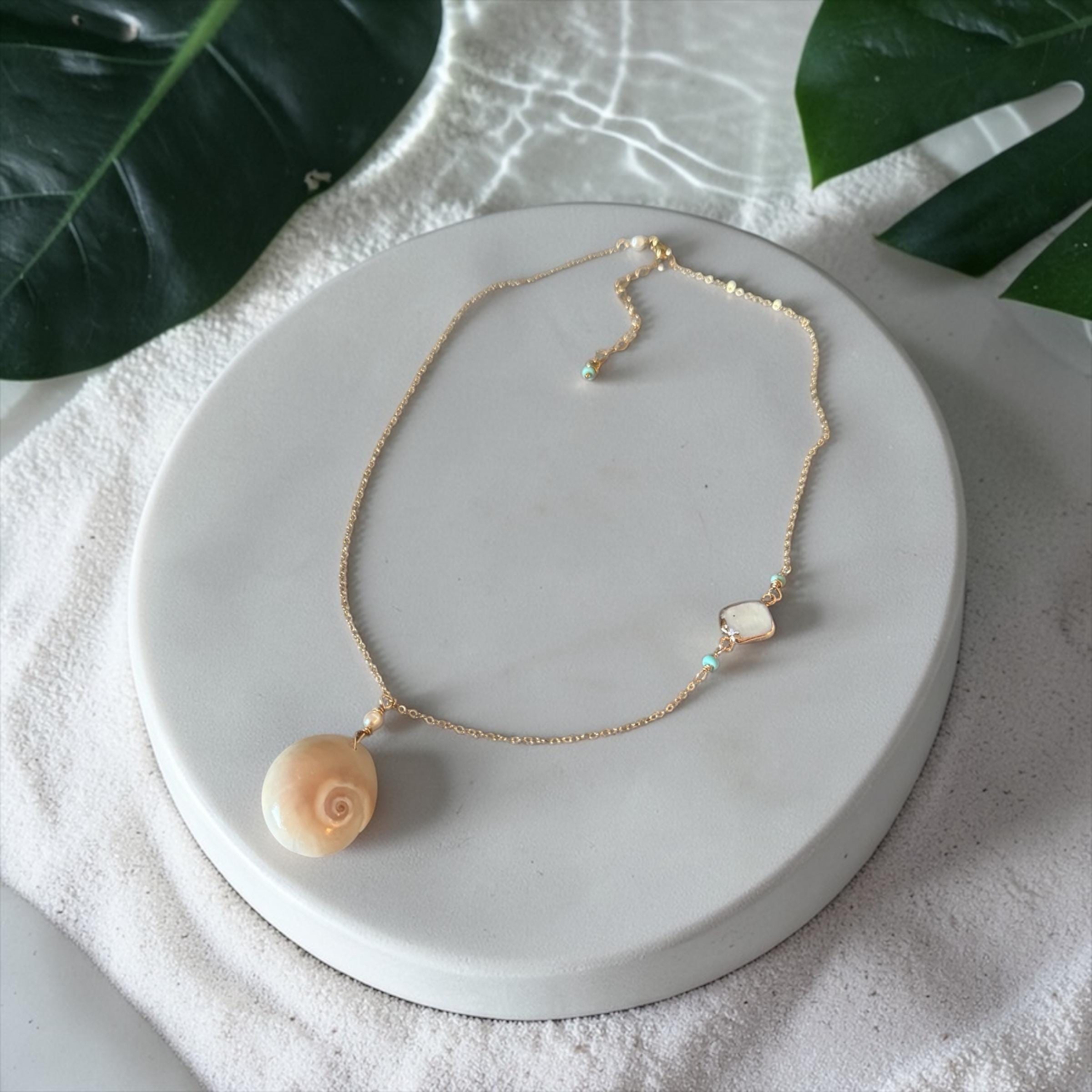 Golden Tide Relic Shell Necklace