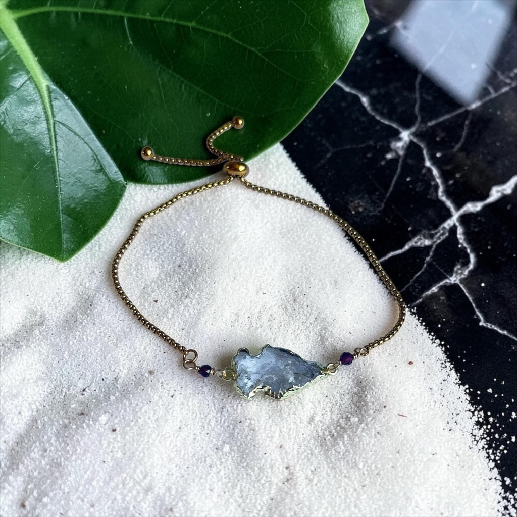 Golden Apex Quartz Bolo Bracelet — Ruby Pulse Edition