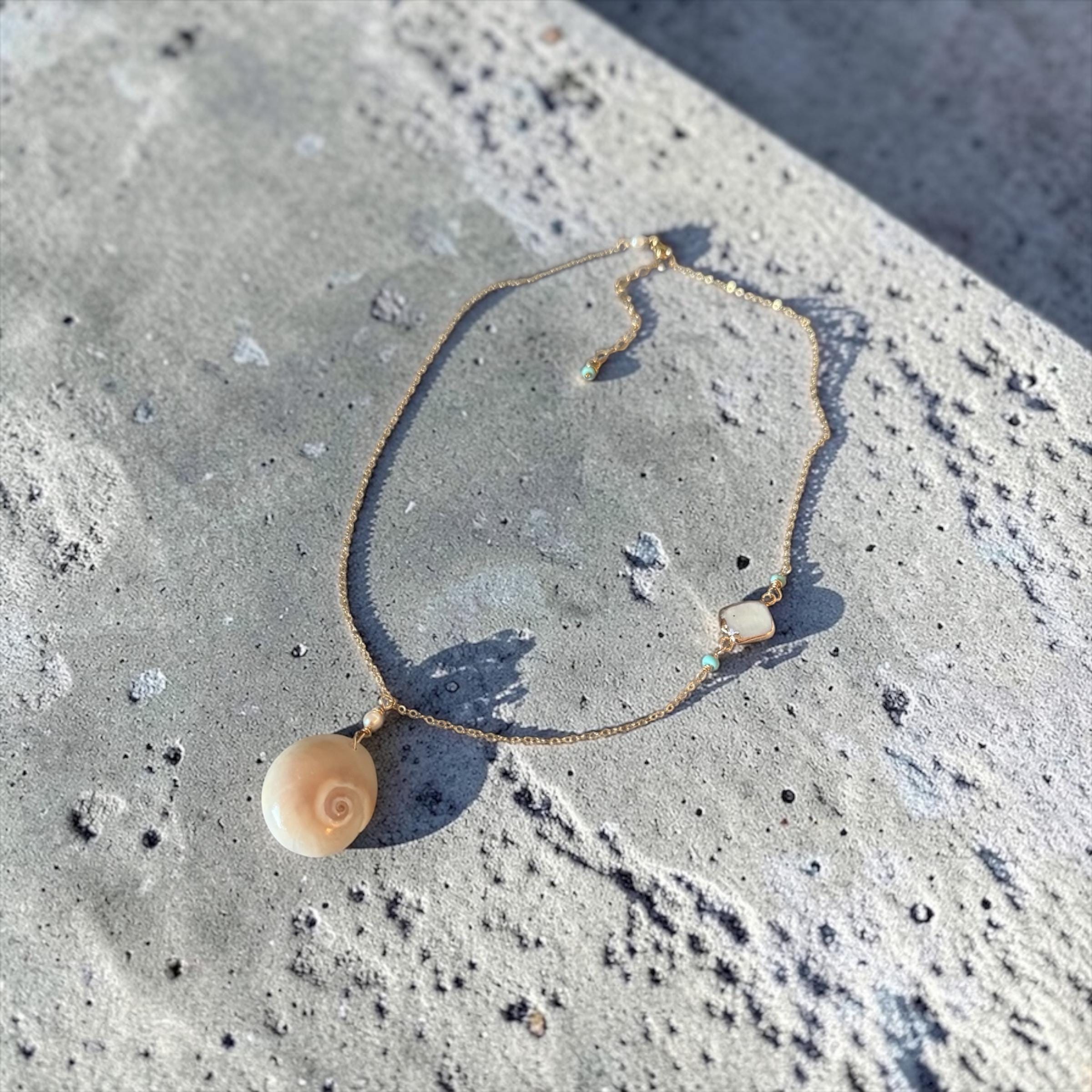 Golden Tide Relic Shell Necklace