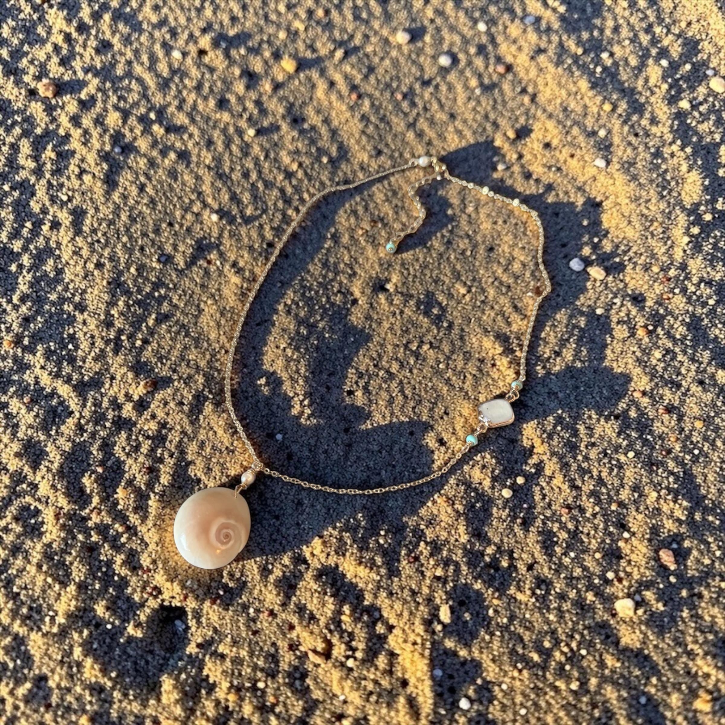 Golden Tide Relic Shell Necklace