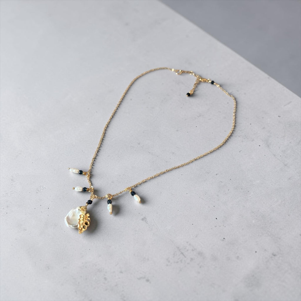 Midnight Saphire Pearl Necklace