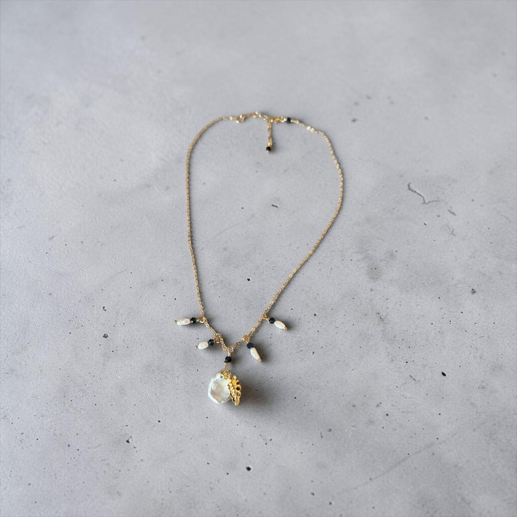 Midnight Saphire Pearl Necklace