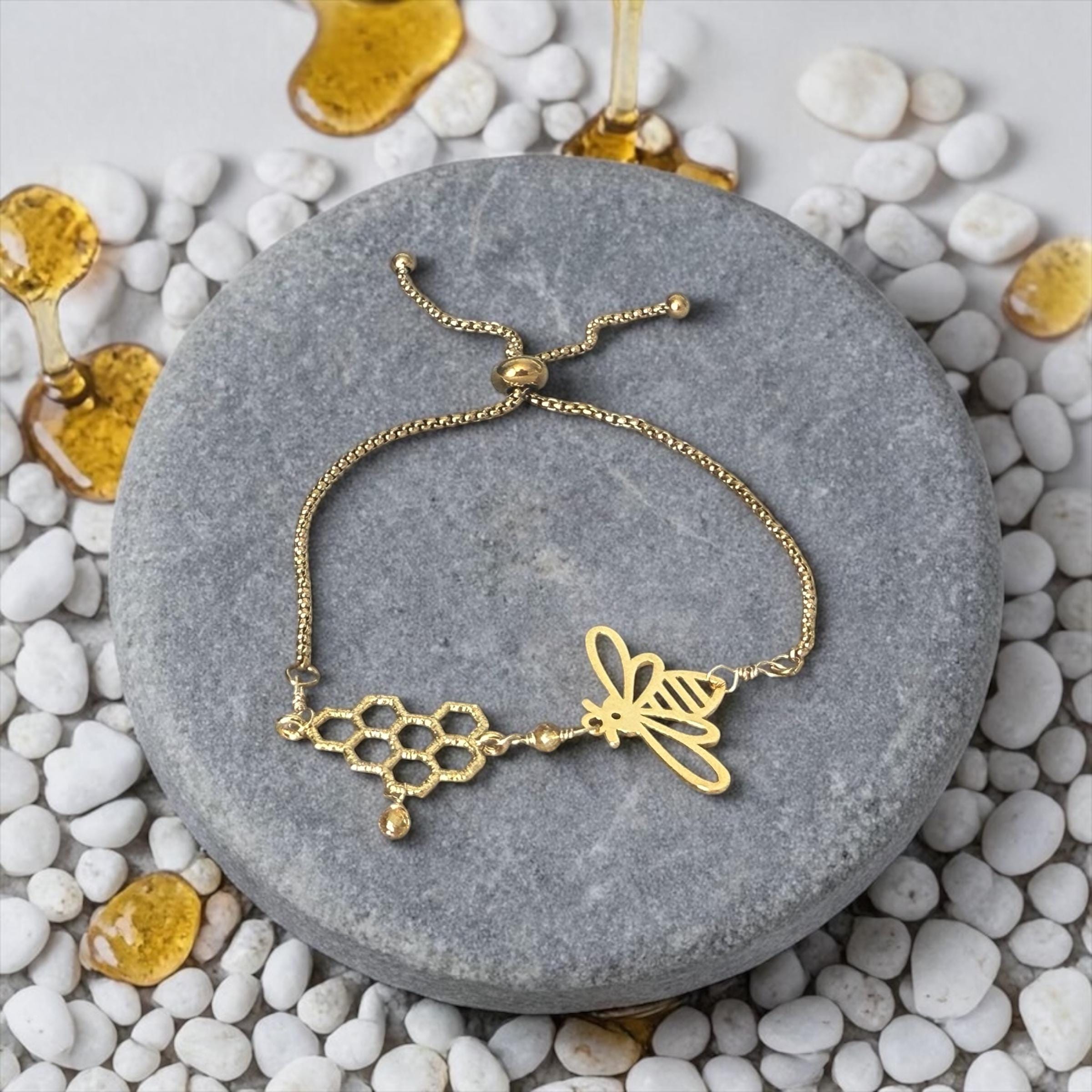 Queen’s Necture Bolo Bracelet