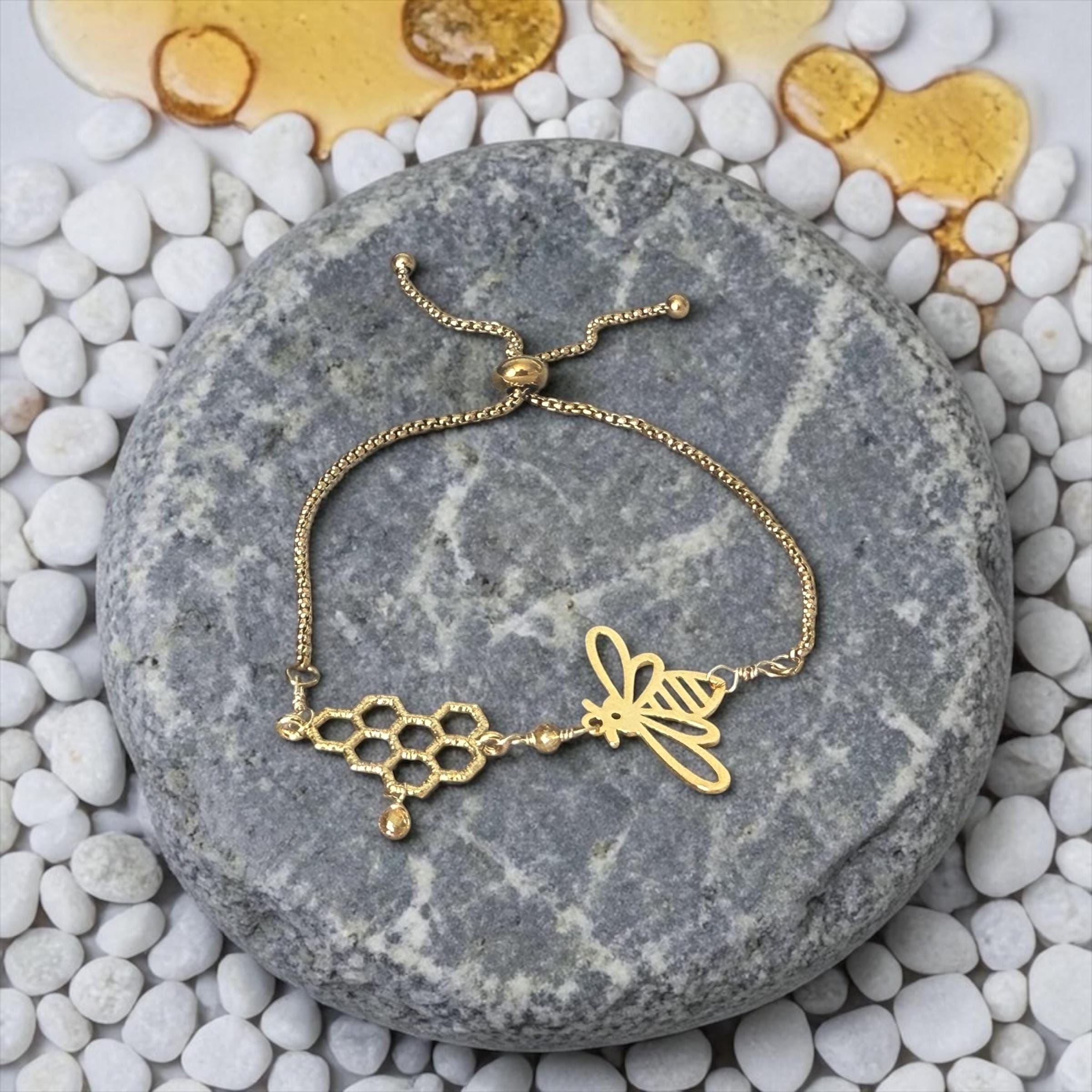 Queen’s Necture Bolo Bracelet