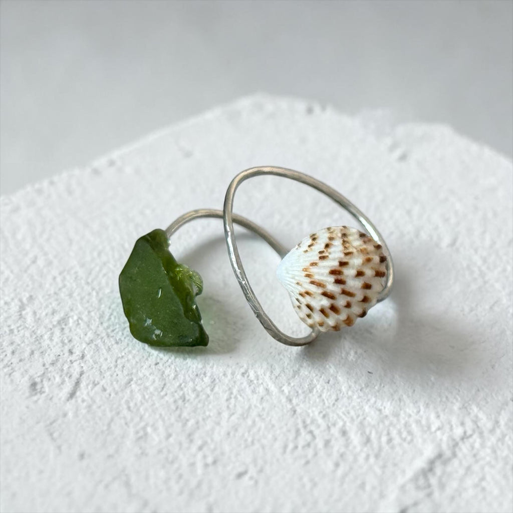 Emerald Tide Hammered Duality Ring