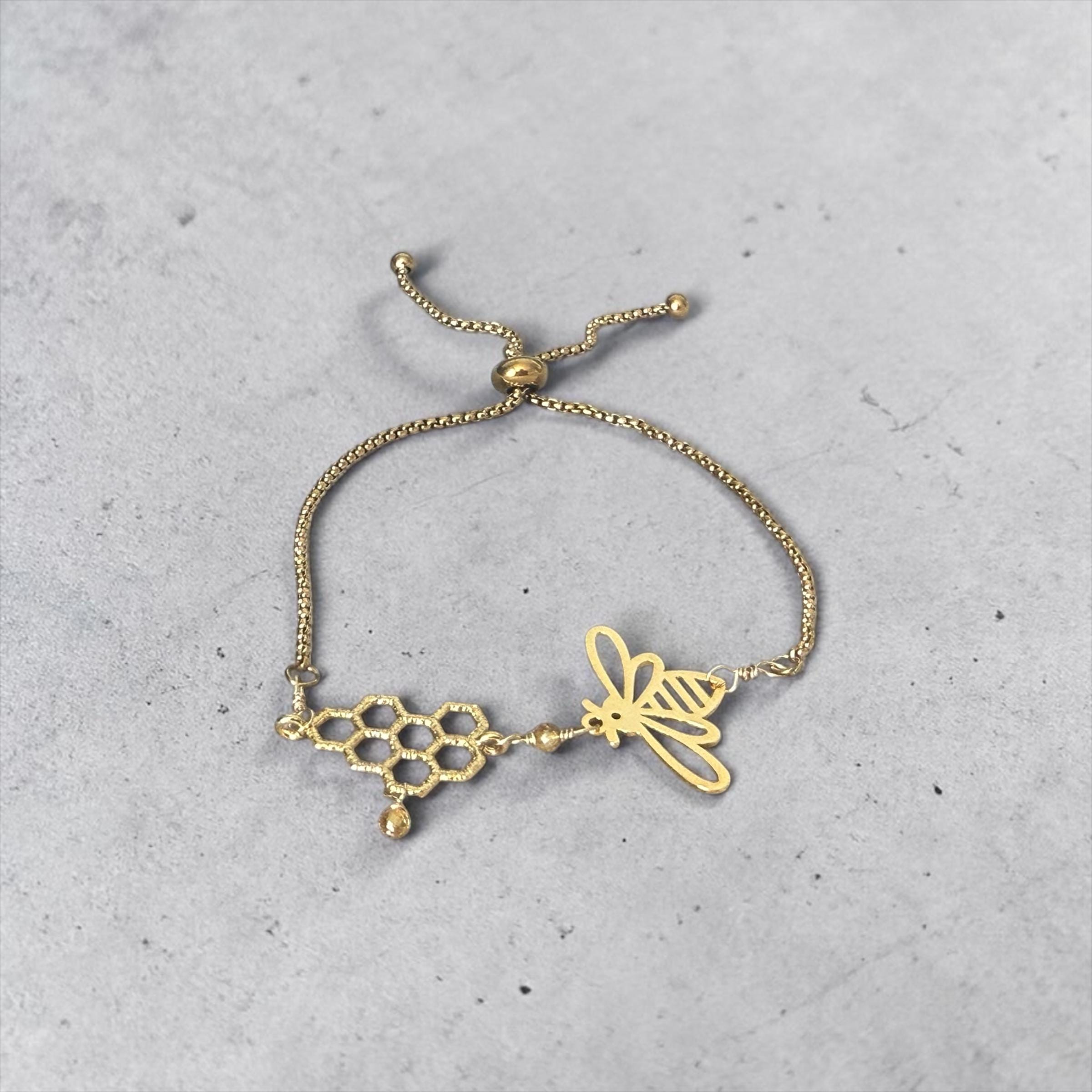 Queen’s Necture Bolo Bracelet