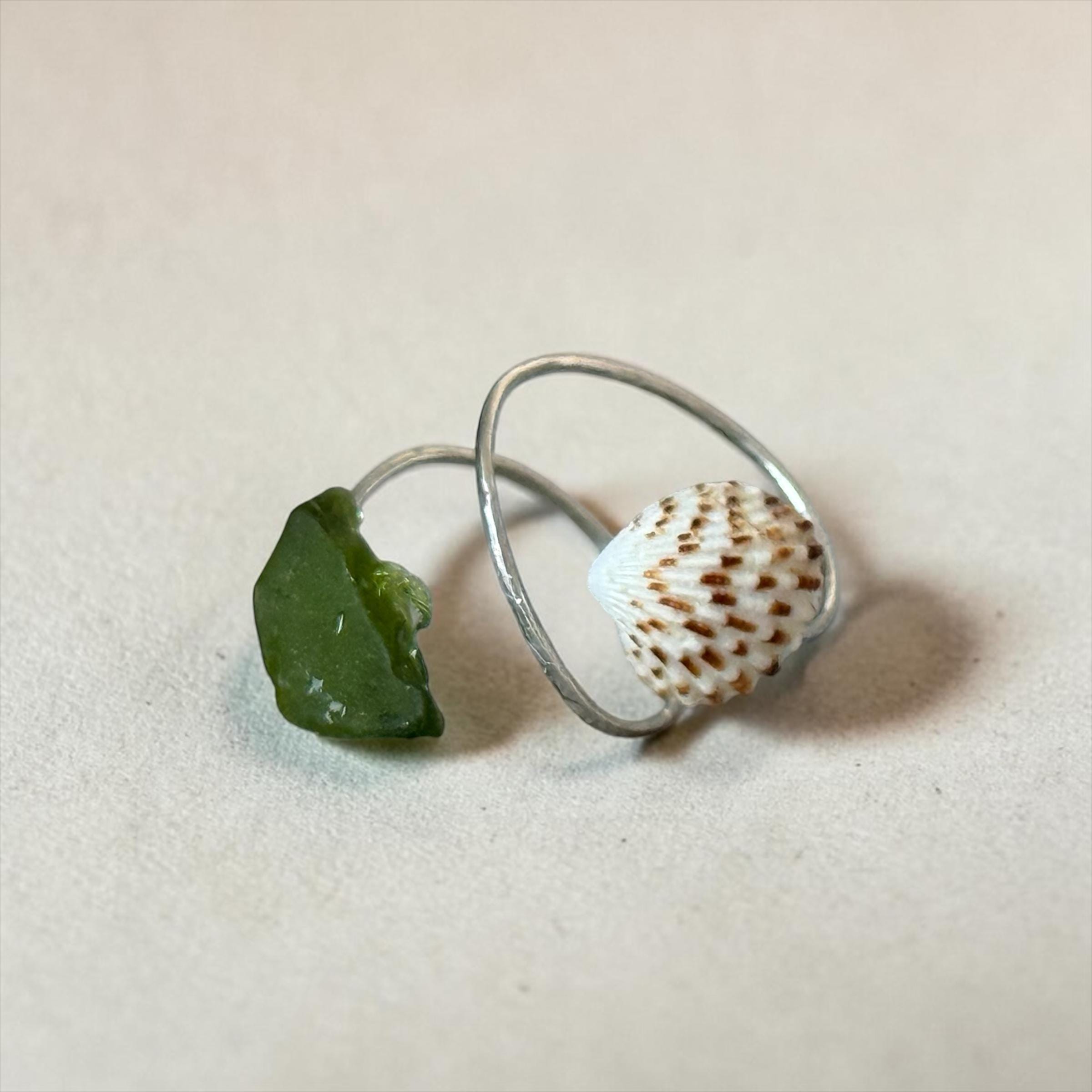 Emerald Tide Hammered Duality Ring