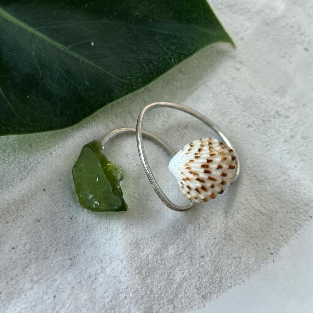 Emerald Tide Hammered Duality Ring