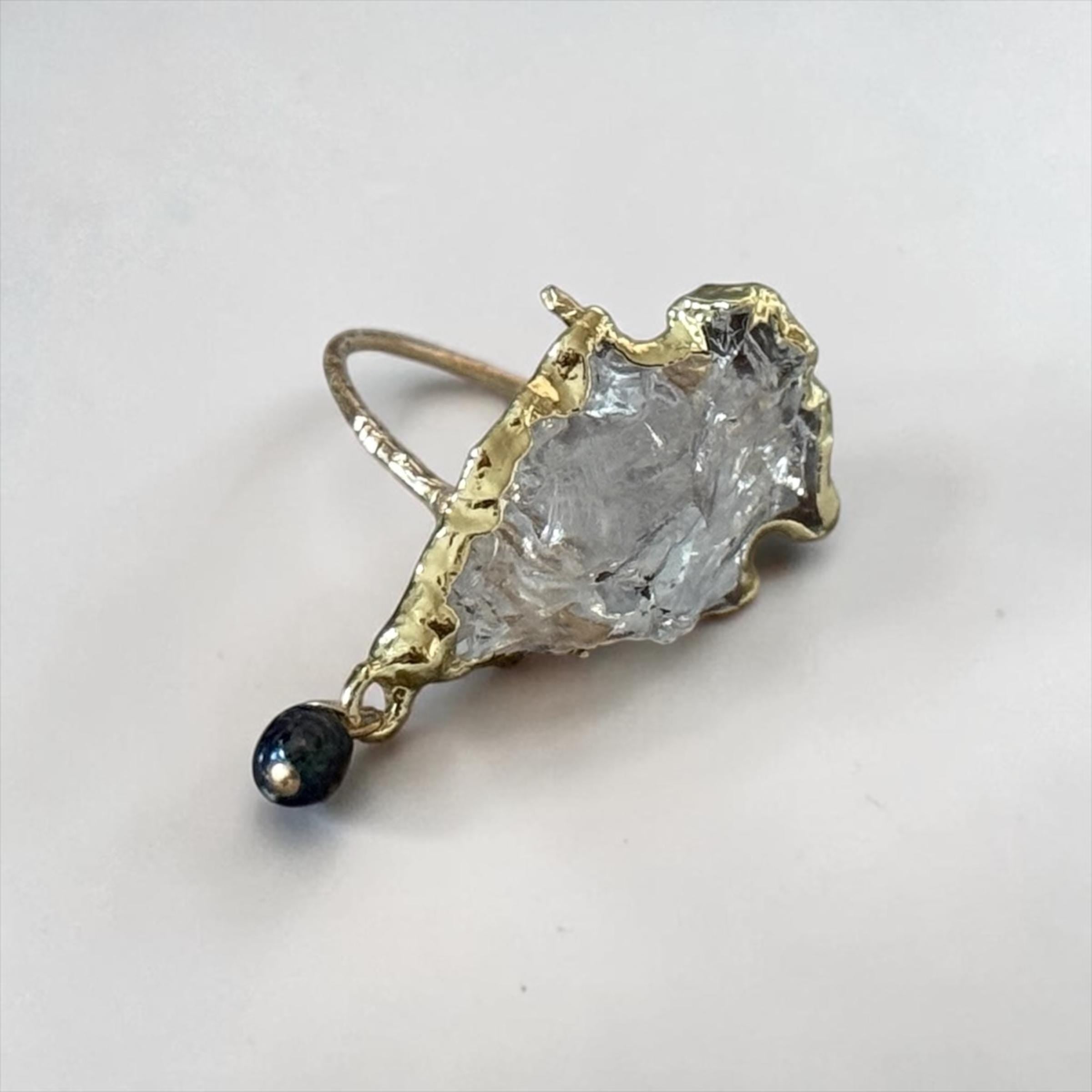 Obsidian Tide Hammered Quartz Ring