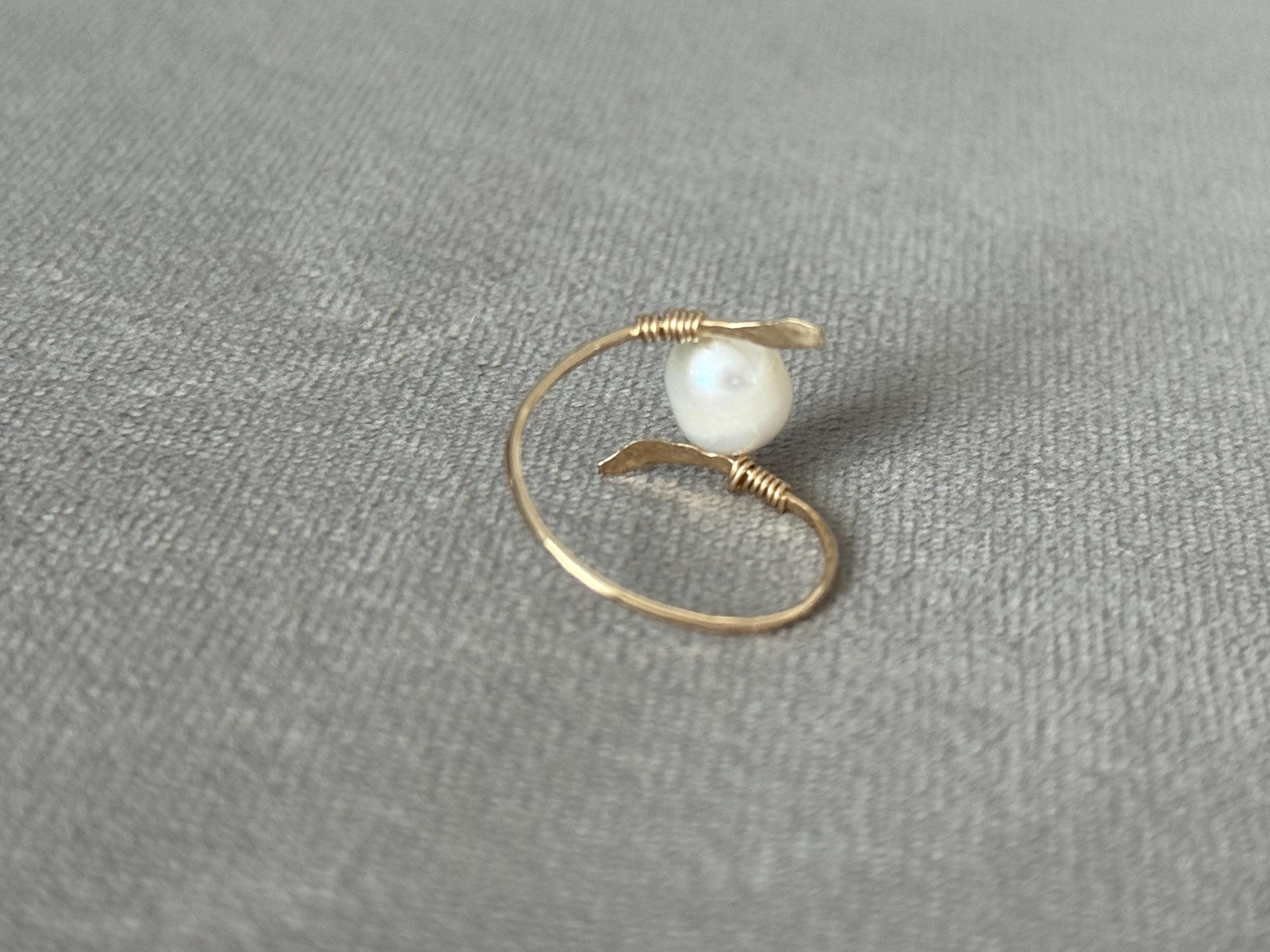 Ivory Tension Pearl Ring