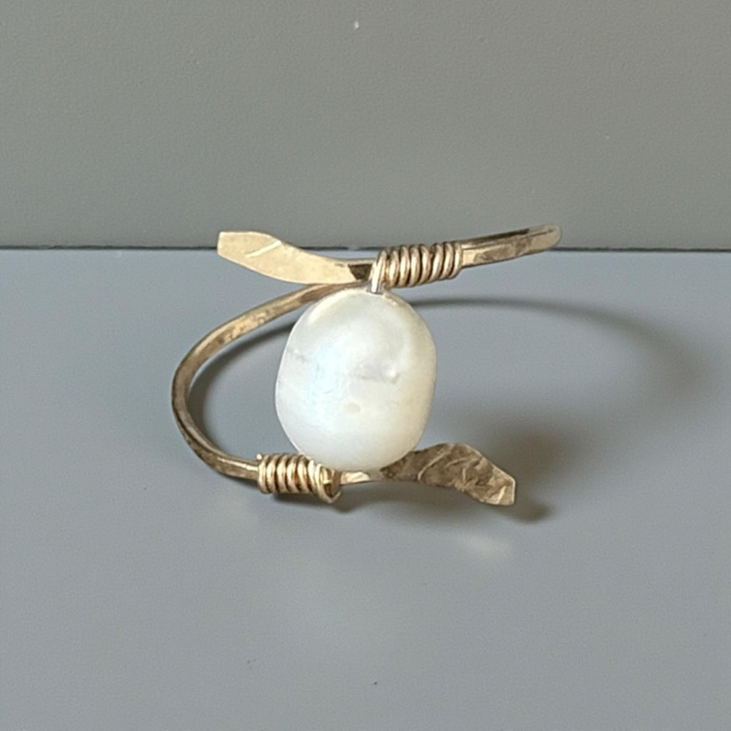 Ivory Tension Pearl Ring