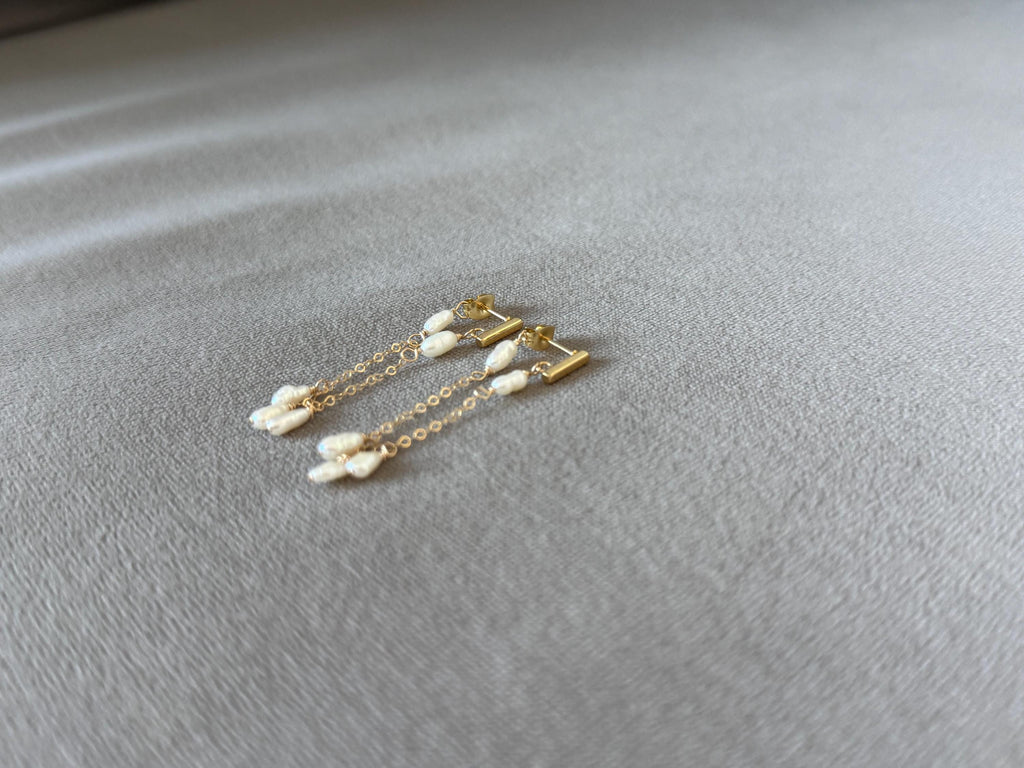 Ivory Rain Pearl Earrings