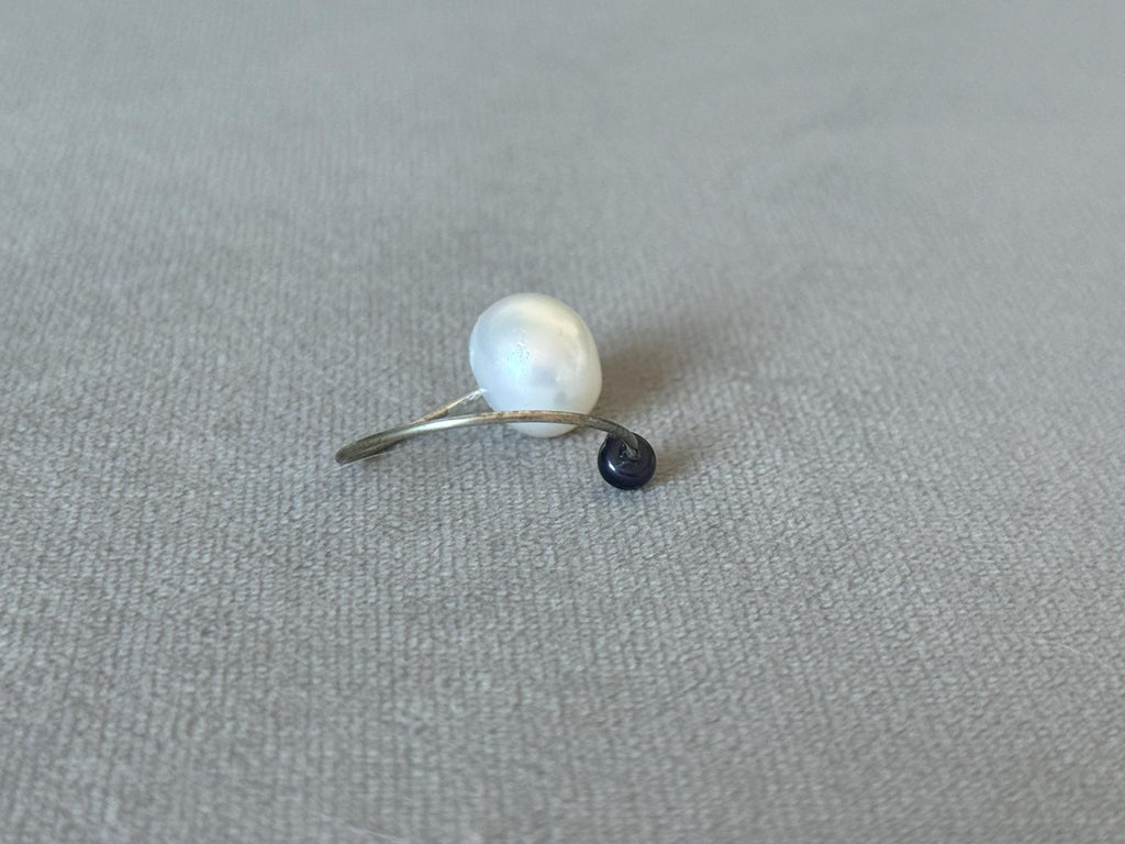 Midnight Pearl Orbit Ring