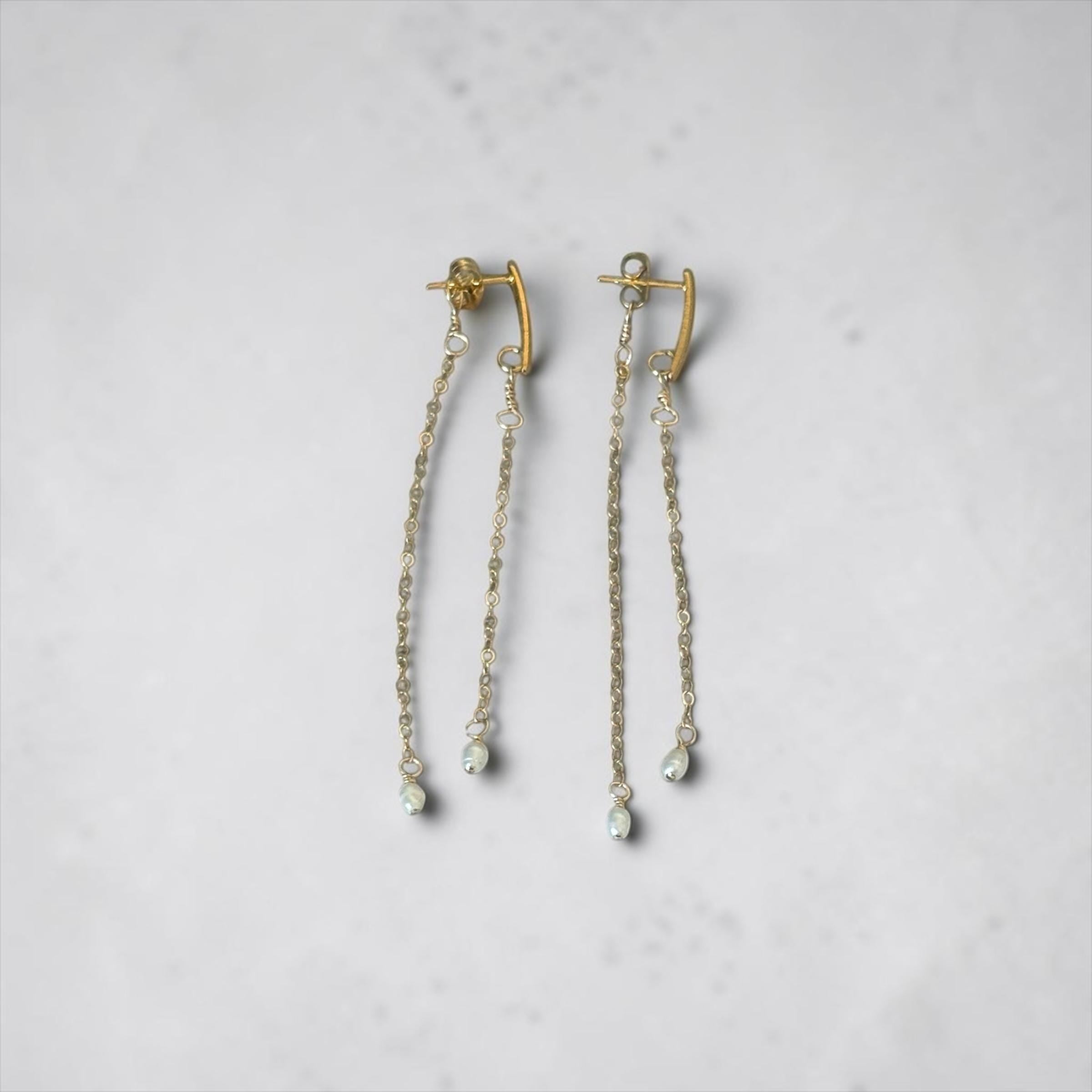 Pearl & Golden Thread Earrings