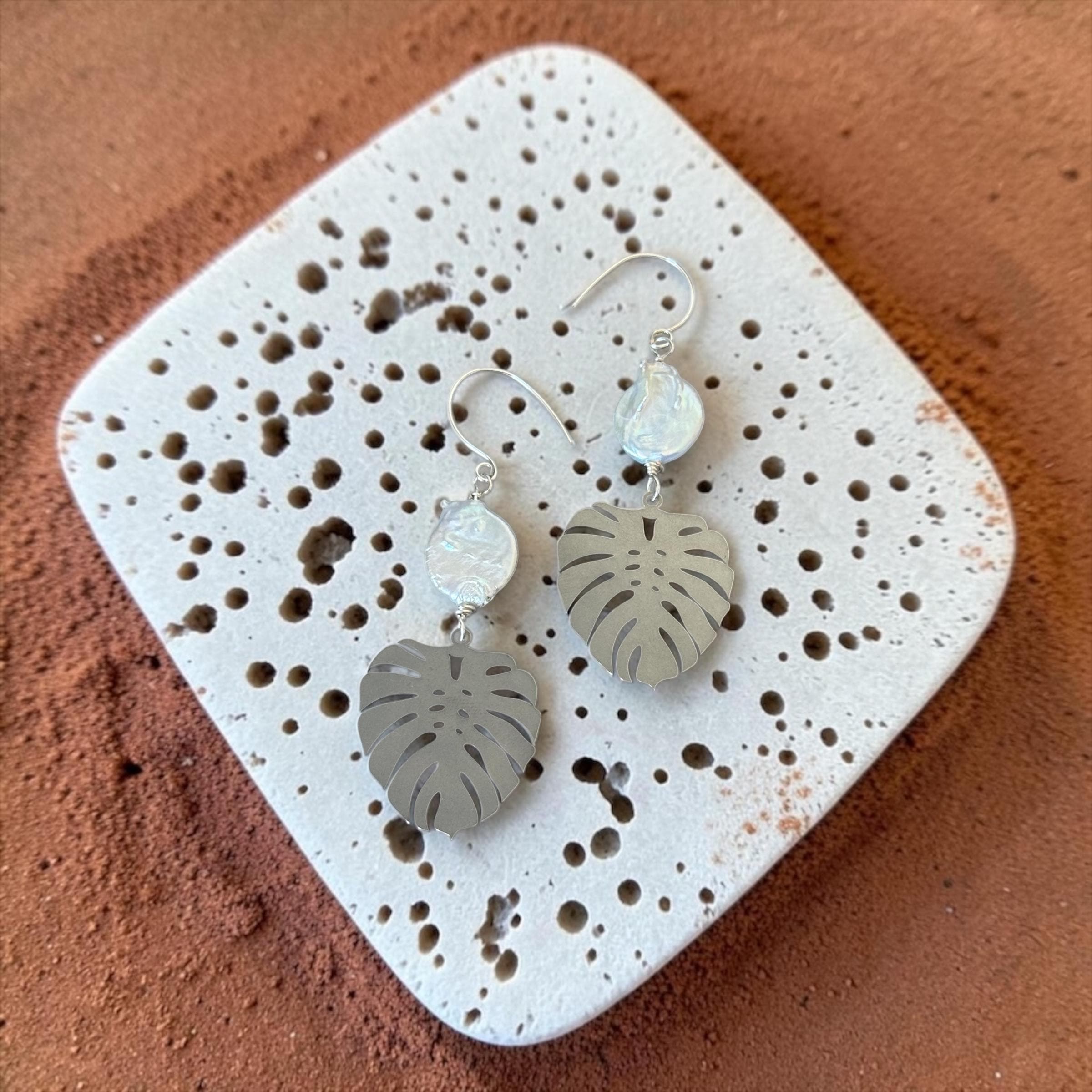 Silver Tropic Pearl Earrings
