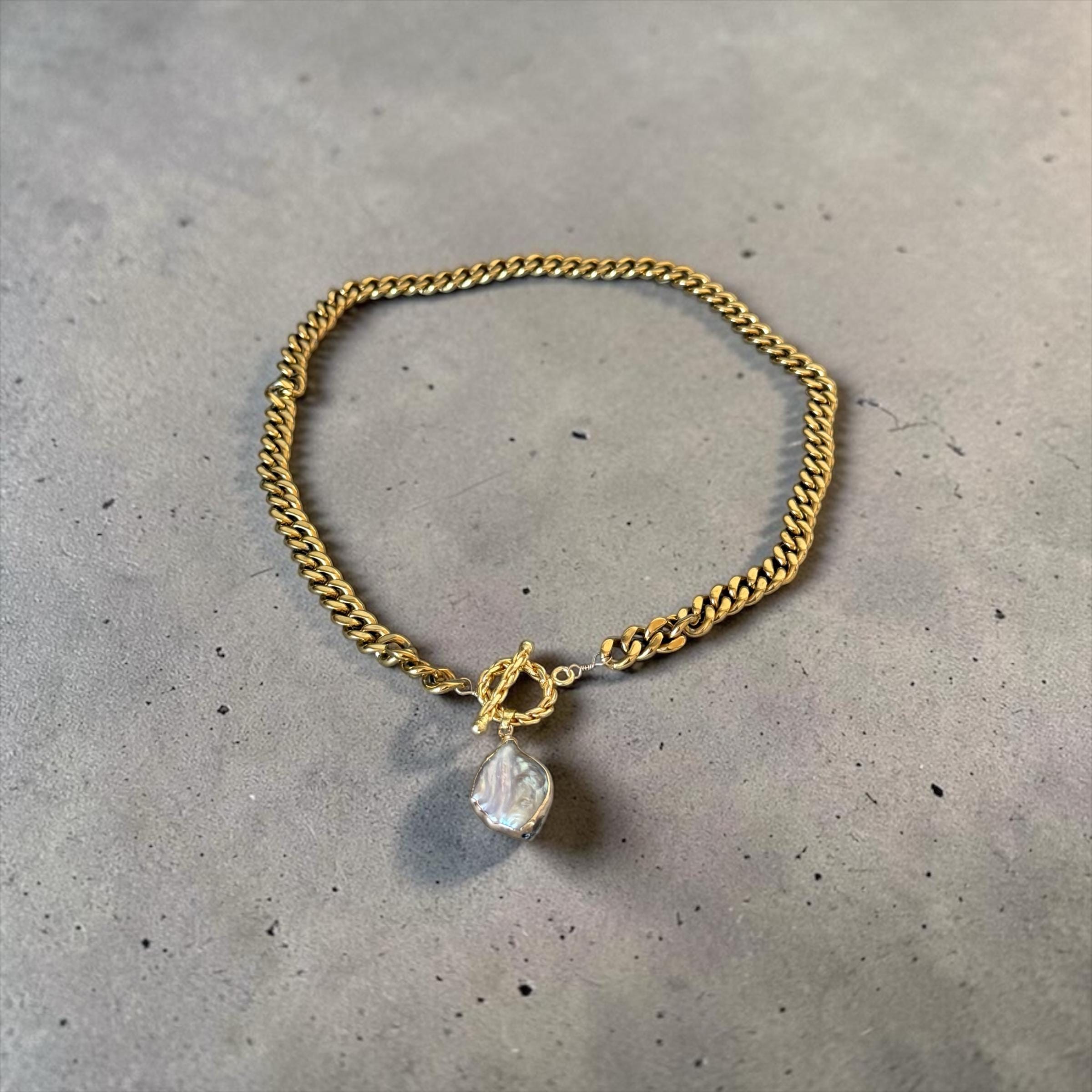 Pearl Provocateur Chunky Necklace