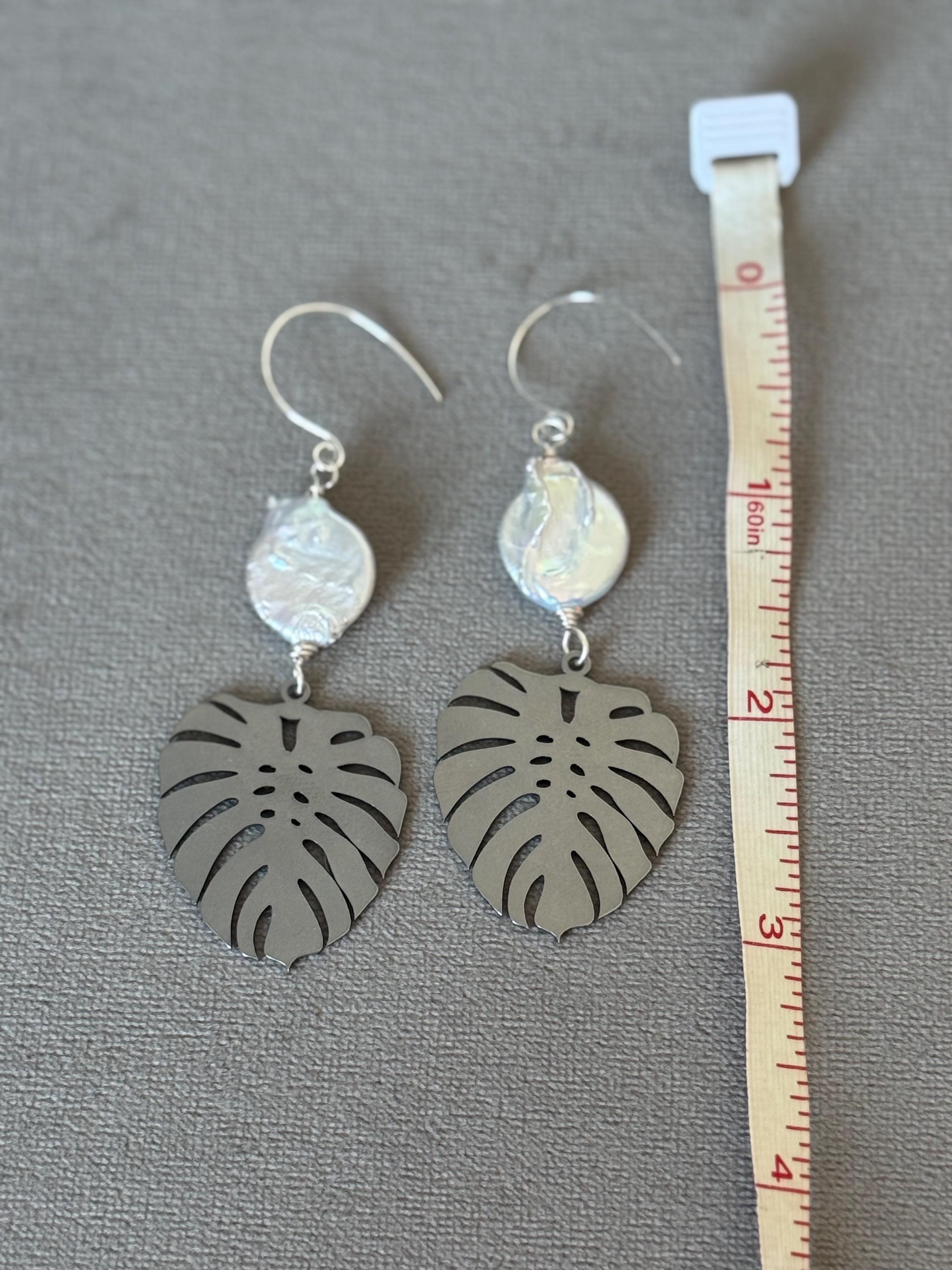 Silver Tropic Pearl Earrings