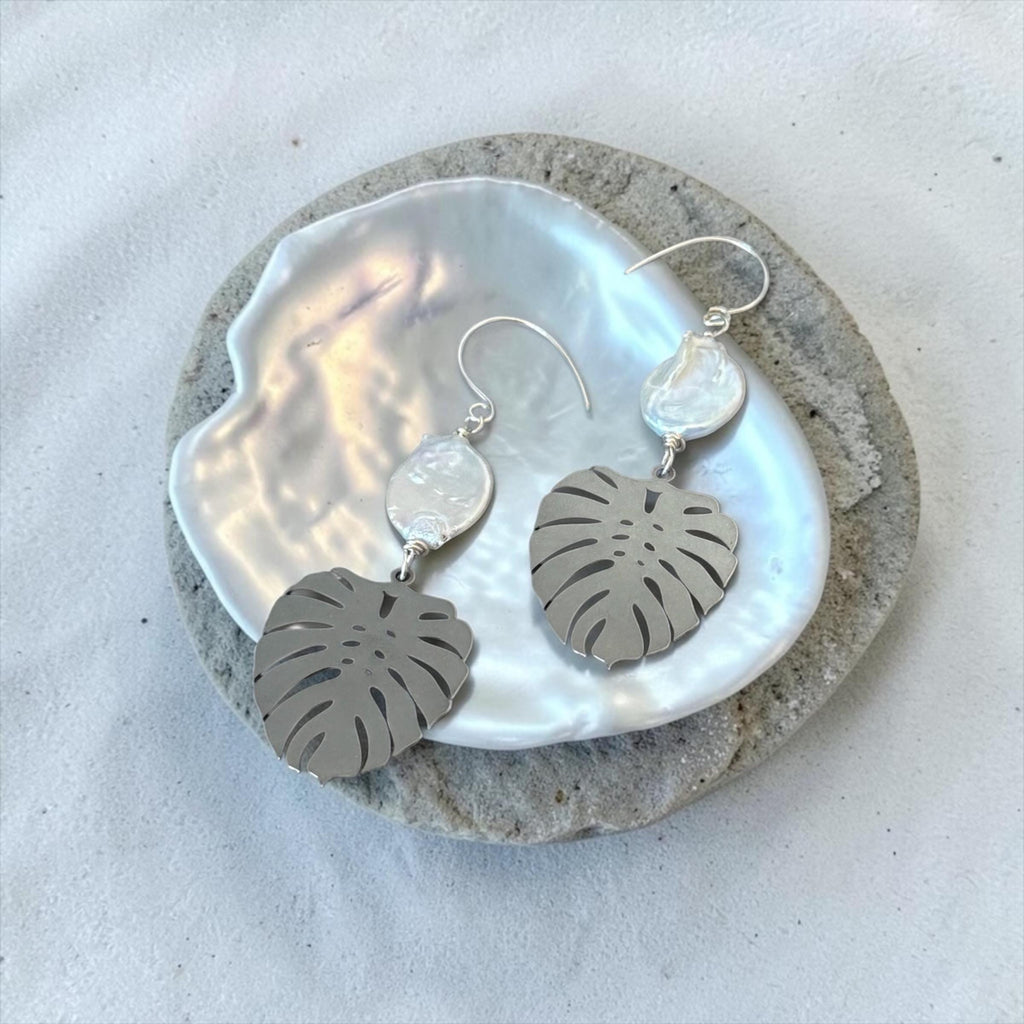 Silver Tropic Pearl Earrings